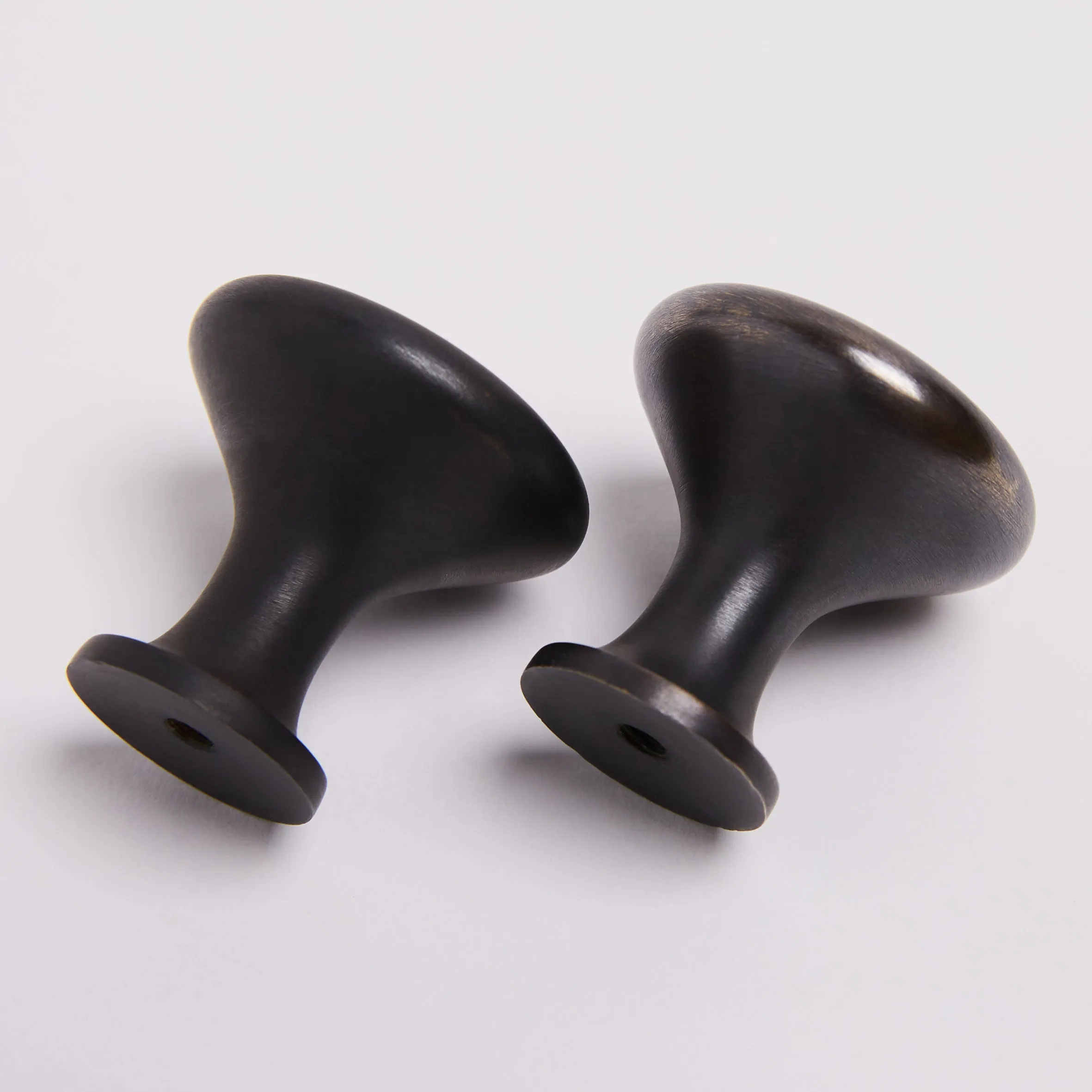 Ascot Knob - Scorched Black