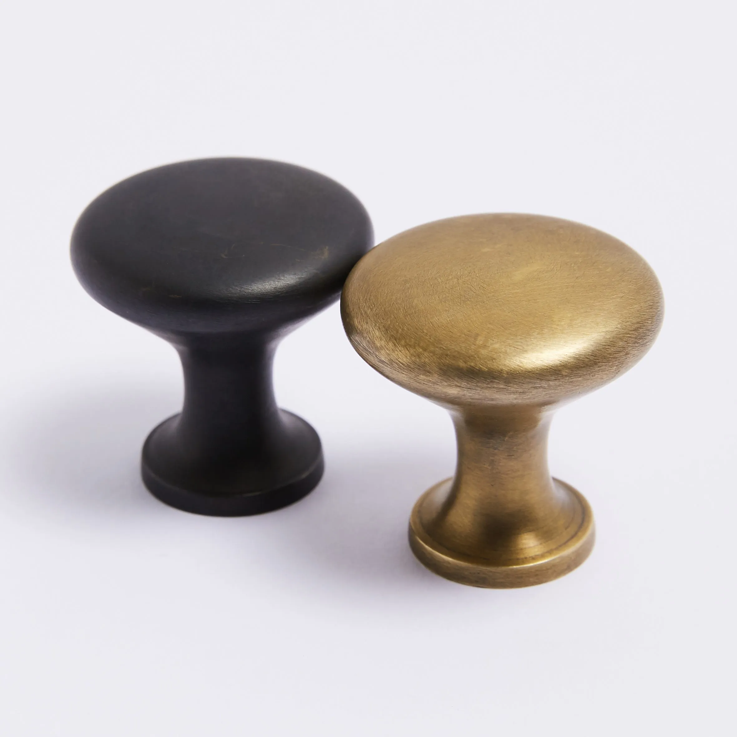 Ascot Knob - Scorched Black