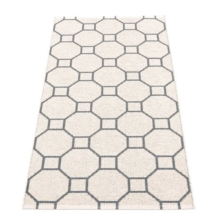 Pappelina Rugs | Rakel